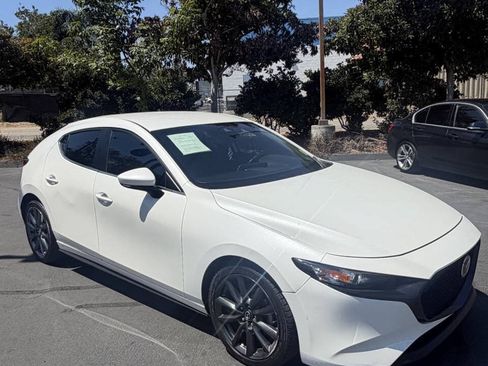 Used 2020 MAZDA MAZDA3 Hatchback FWD image 10