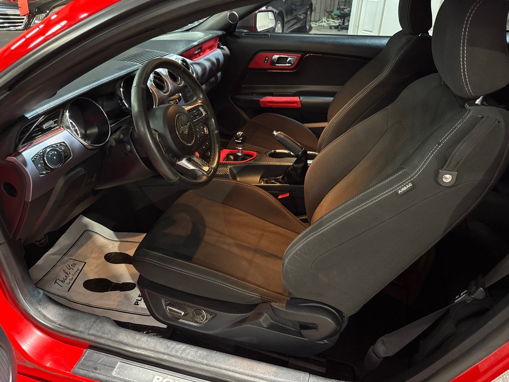 Used 2017 Ford Mustang GT RWD image 5