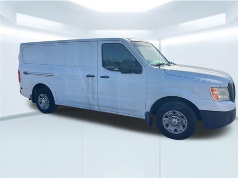Used 2015 Nissan NV 2500 SV w/ Side & Curtain Airbag Package image 7