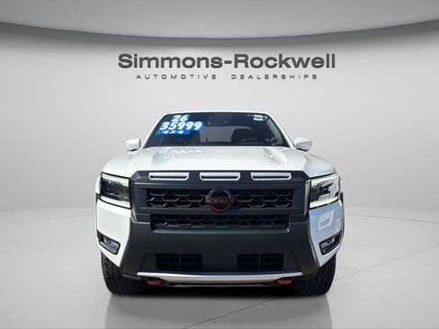 Used 2026 Nissan Frontier PRO-4X AWD/4WD image 7