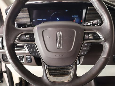 Used 2024 Lincoln Navigator Black Label AWD/4WD image 3