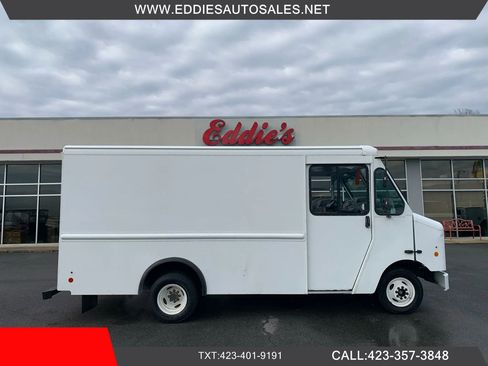 Used 2014 Ford E-350 and Econoline 350 XL w/ A/C Prep Package image 1