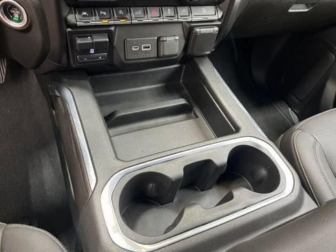 Used 2022 Chevrolet Silverado 1500 LTZ AWD/4WD image 25