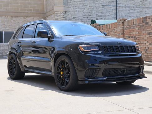 Used 2018 Jeep Grand Cherokee Trackhawk AWD/4WD image 2