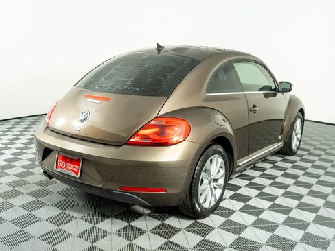 Used 2013 Volkswagen Beetle TDI image 6