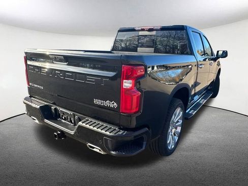 Used 2021 Chevrolet Silverado 1500 High Country w/ Technology Package image 13