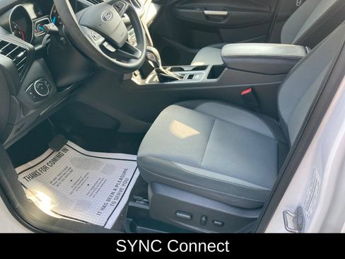 Used 2018 Ford Escape SE w/ SE Sync 3 Package AWD/4WD image 12