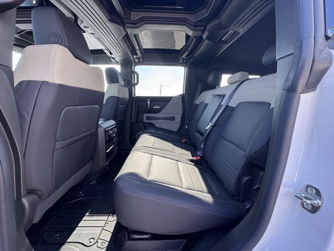 New 2026 GMC Hummer EV SUV image 6