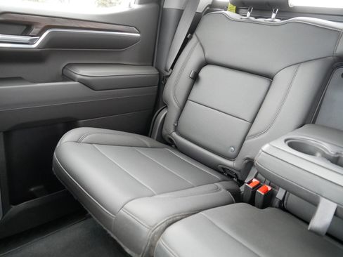 Used 2022 GMC Sierra 1500 SLT w/ SLT Convenience Package AWD/4WD image 12