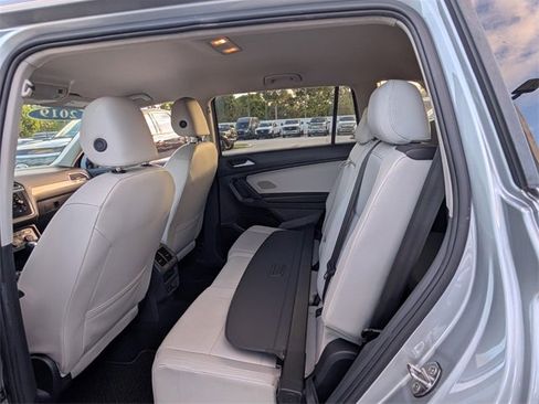 Used 2019 Volkswagen Tiguan SE image 7