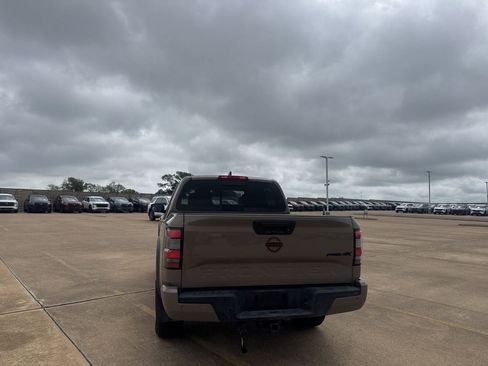 Used 2024 Nissan Frontier PRO-4X w/ Technology Package AWD/4WD image 18