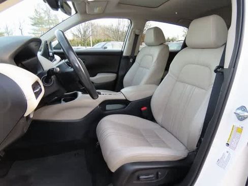 Used 2023 Honda HR-V EX-L image 12