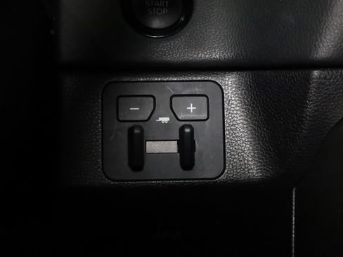 Used 2025 Toyota Tundra Limited image 26