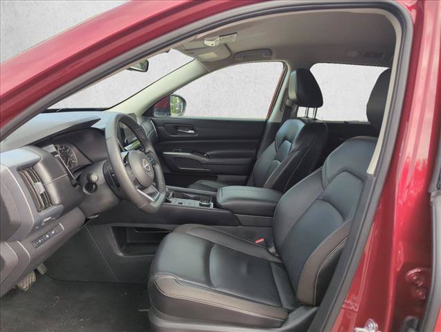 Certified 2025 Nissan Pathfinder SL AWD/4WD image 16
