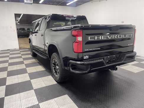 Used 2023 Chevrolet Silverado 1500 ZR2 w/ Technology Package image 2