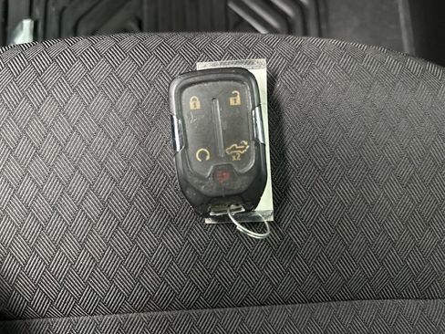 Used 2022 Chevrolet Silverado 1500 LT Trail Boss w/ Bed Protection Package image 41