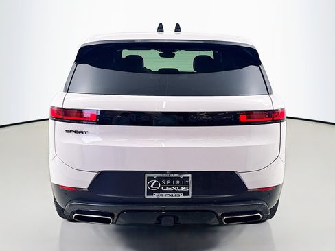 Used 2024 Land Rover Range Rover Sport SE image 6