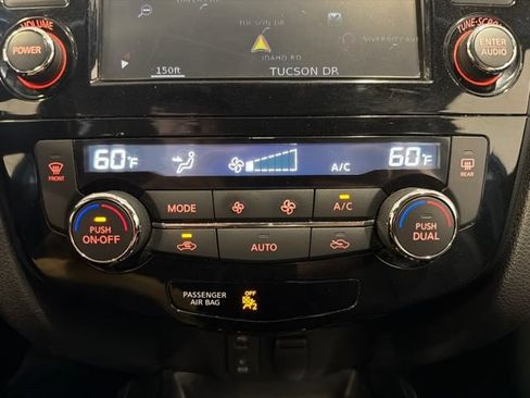 Used 2018 Nissan Rogue Sport SL AWD/4WD image 27