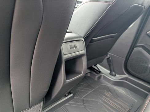 New 2026 Chevrolet Trax RS w/ Sunroof Package image 31