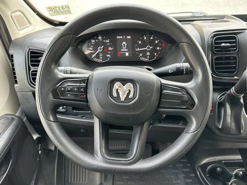 Used 2022 RAM ProMaster 2500 FWD image 12