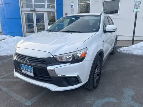 Used 2016 Mitsubishi Outlander Sport ES image 3