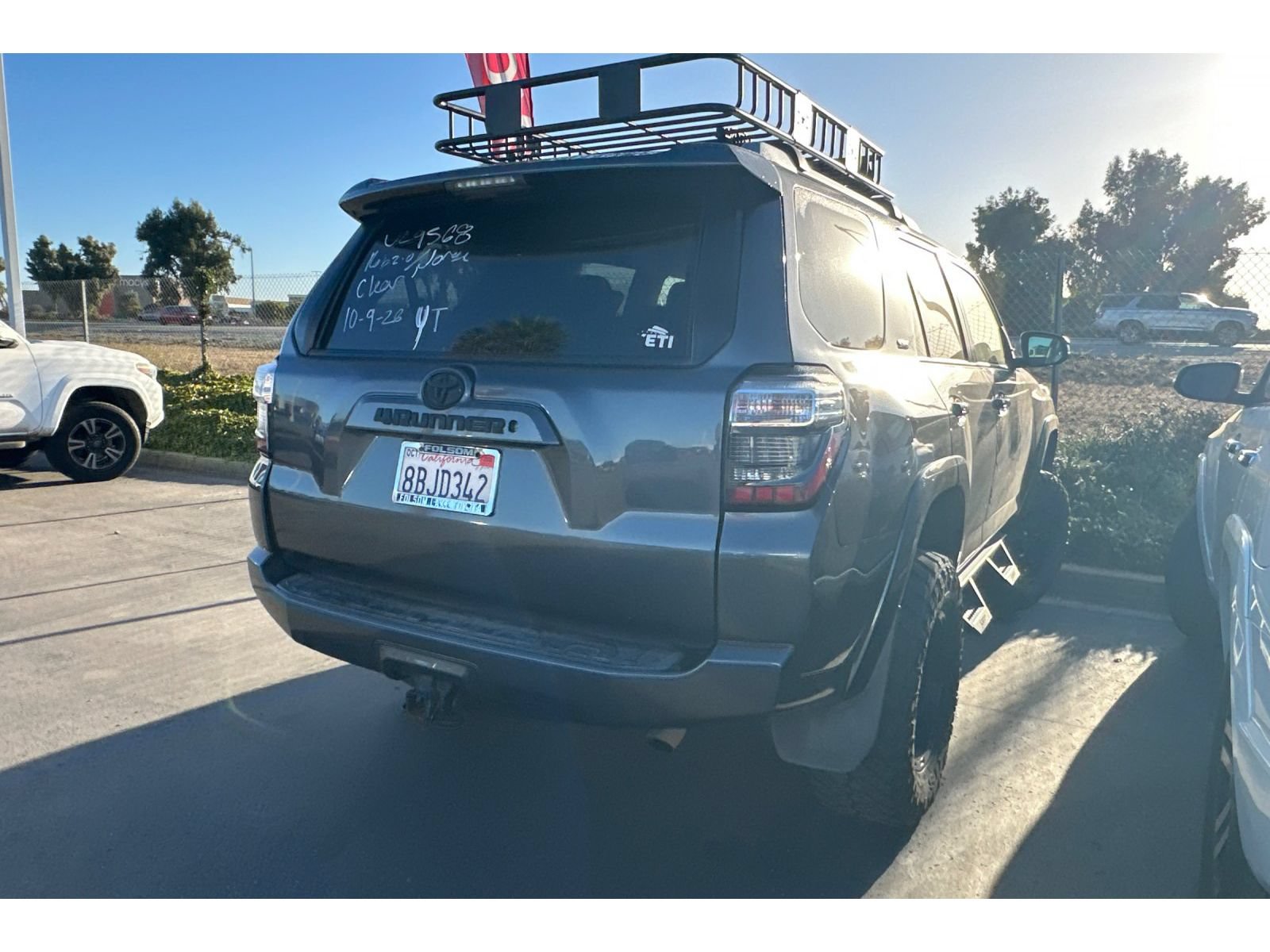 Used 2018 Toyota 4Runner SR5 AWD/4WD image 5