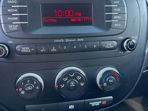 Used 2014 Kia Soul FWD image 12