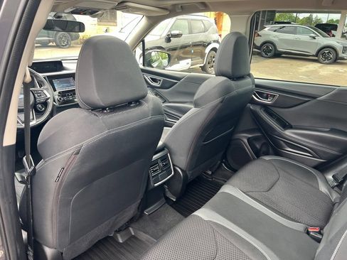 Used 2021 Subaru Forester Premium AWD/4WD image 10