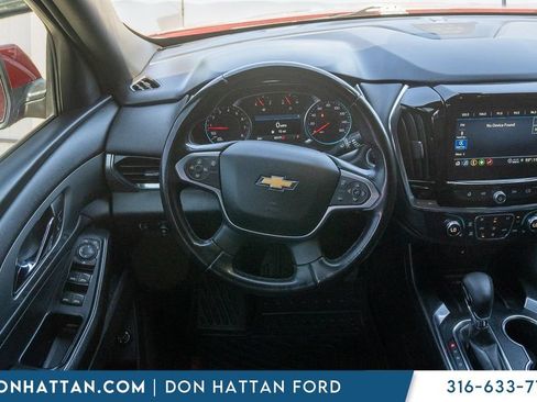 Used 2023 Chevrolet Traverse LT FWD image 5