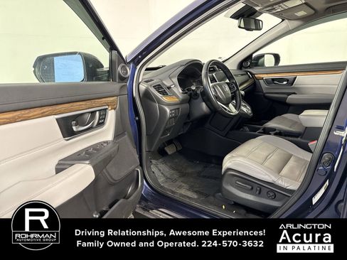 Used 2018 Honda CR-V Touring image 4