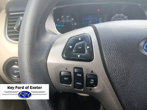 Used 2016 Ford Taurus SE FWD image 28