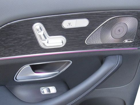 New 2026 Mercedes-Benz GLS 450 4MATIC image 16