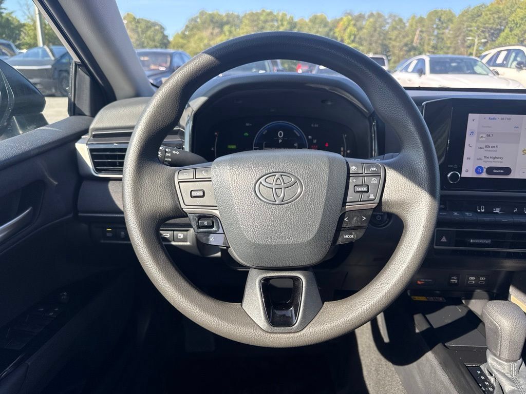 Used 2025 Toyota Camry LE FWD image 12
