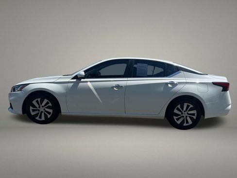 Used 2021 Nissan Altima 2.5 S FWD image 2