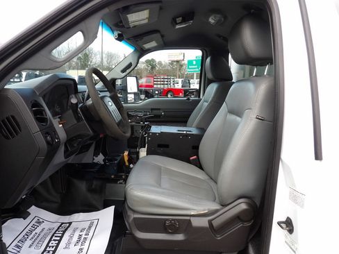 Used 2012 Ford F550 2WD Regular Cab Super Duty w/ Payload Upgrade Pkg image 17
