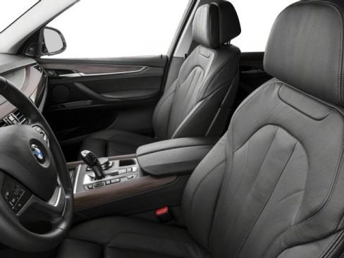 Used 2018 BMW X5 xDrive40e image 9