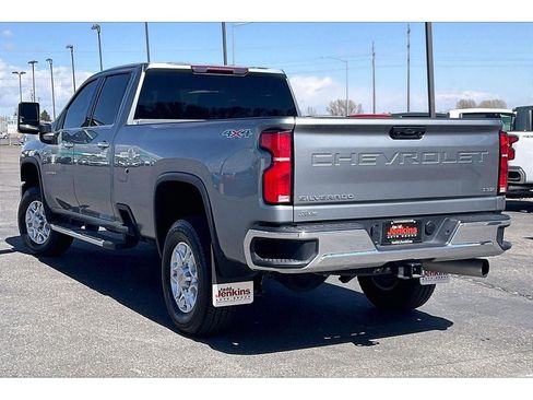 Used 2025 Chevrolet Silverado 3500 LTZ image 13