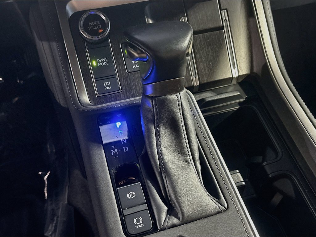 Used 2024 Lexus GX 550 w/ Cold Area Package AWD/4WD image 40