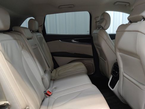 Used 2016 Lincoln MKX Select w/ Select Plus Package FWD image 19