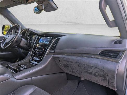 Used 2016 Cadillac Escalade Platinum AWD/4WD image 24