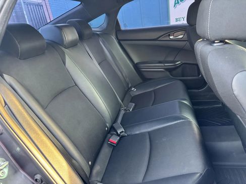 Used 2019 Honda Civic Sport image 14