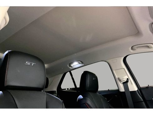 Used 2023 Buick Envision Essence w/ Sport Touring Package image 23