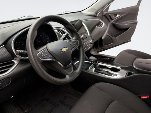 Used 2024 Chevrolet Malibu LT image 10