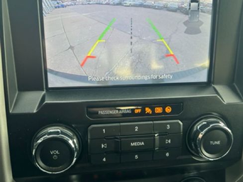 Used 2020 Ford F350 Lariat image 10