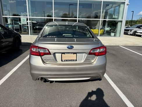 Used 2017 Subaru Legacy 2.5i Premium AWD/4WD image 5