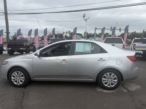 Used 2012 Kia Forte LX FWD image 1