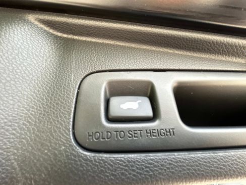 Used 2020 Honda CR-V Touring image 16