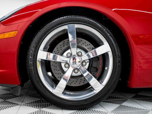 Used 2009 Chevrolet Corvette Coupe w/ Z51 Performance Package RWD image 39