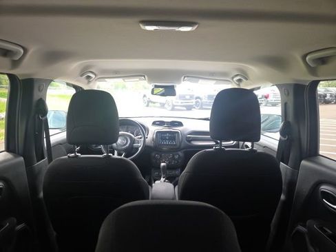 Used 2021 Jeep Renegade Latitude w/ Convenience Group AWD/4WD image 12