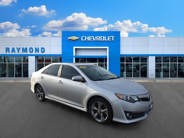 Used 2014 Toyota Camry SE FWD image 10